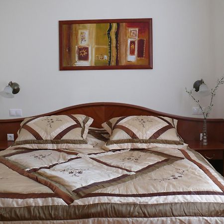 Szerencsemak Panzio Apartment Kehidakustány Стая снимка