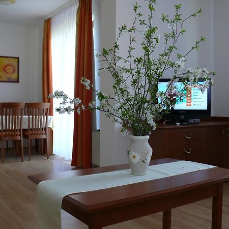 Szerencsemak Panzio Apartment Kehidakustány Стая снимка