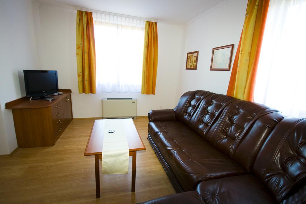 Szerencsemak Panzio Apartment Kehidakustány Стая снимка