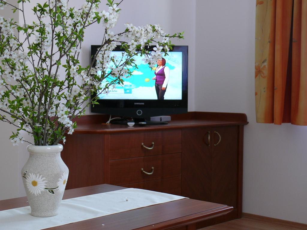 Szerencsemak Panzio Apartment Kehidakustány Стая снимка