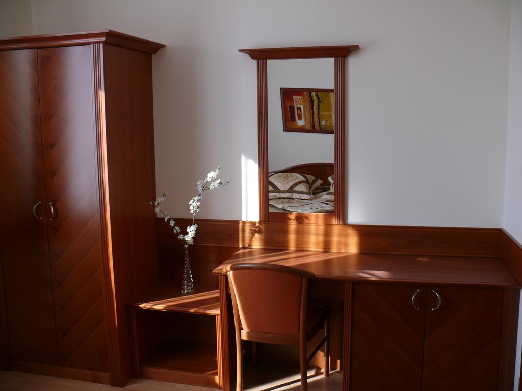 Szerencsemak Panzio Apartment Kehidakustány Стая снимка